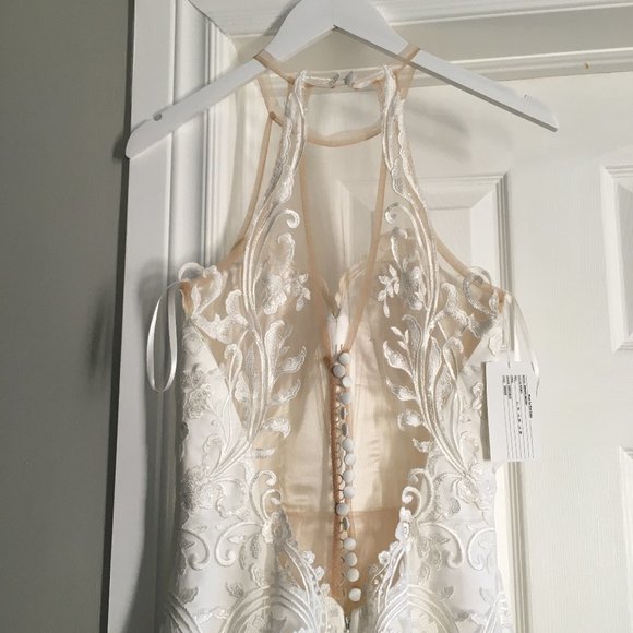 Riki Dalal Couture Wedding Dress - Picture 5 of 9